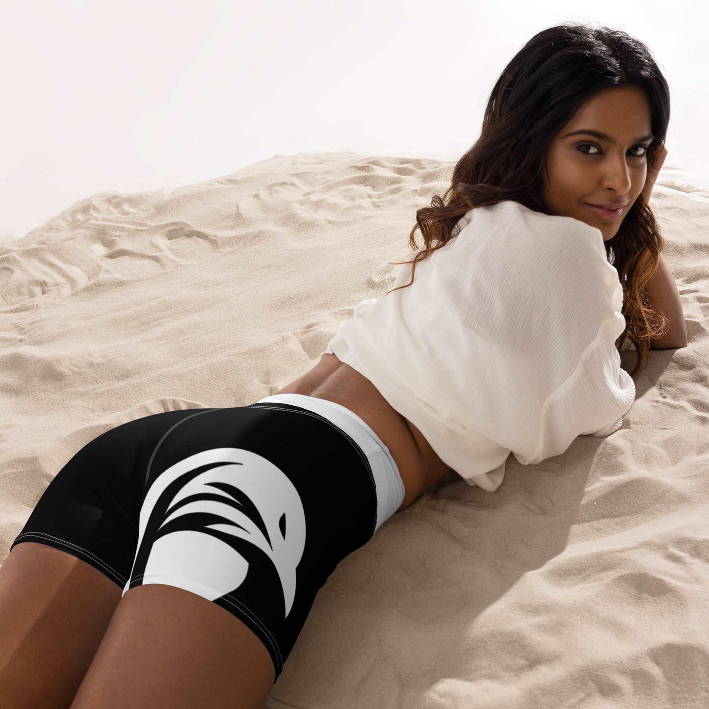 RIPPED RAVEN - Yoga Shorts